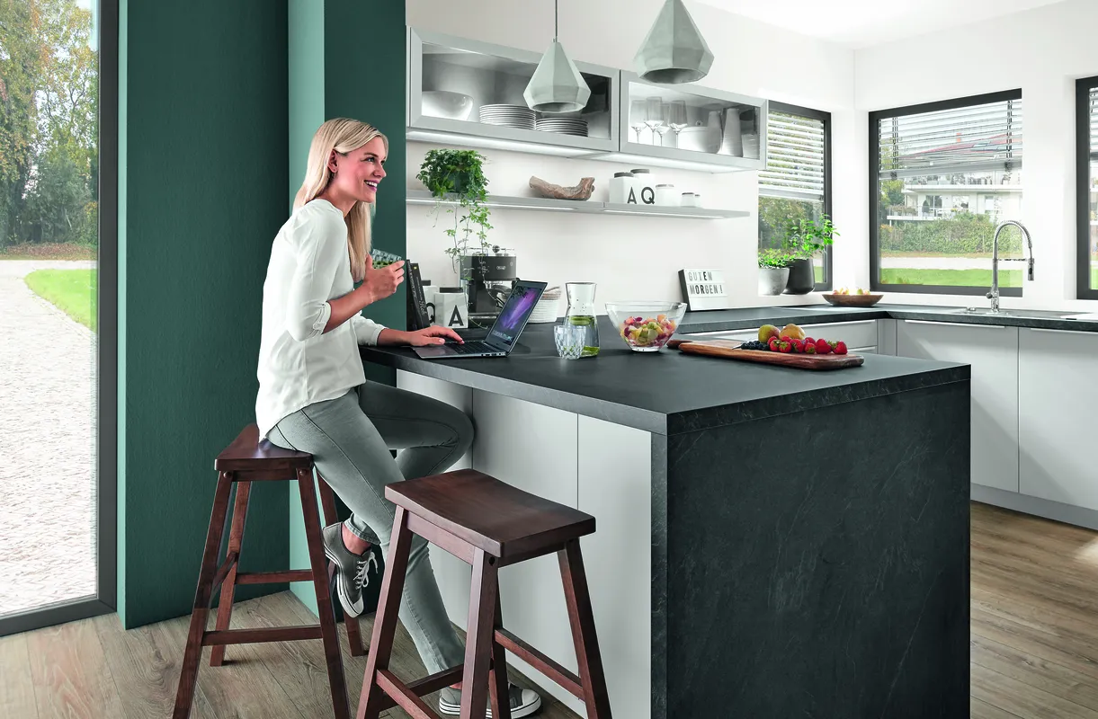 Kutchenhaus Fashion Lacquered, Honed Stone Grey 2