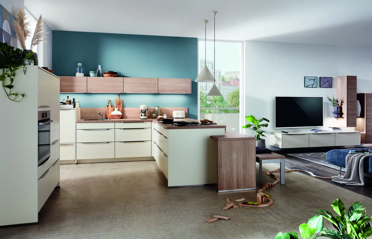 Kutchenhaus Fashion Lacquered, Honed Ivory 2